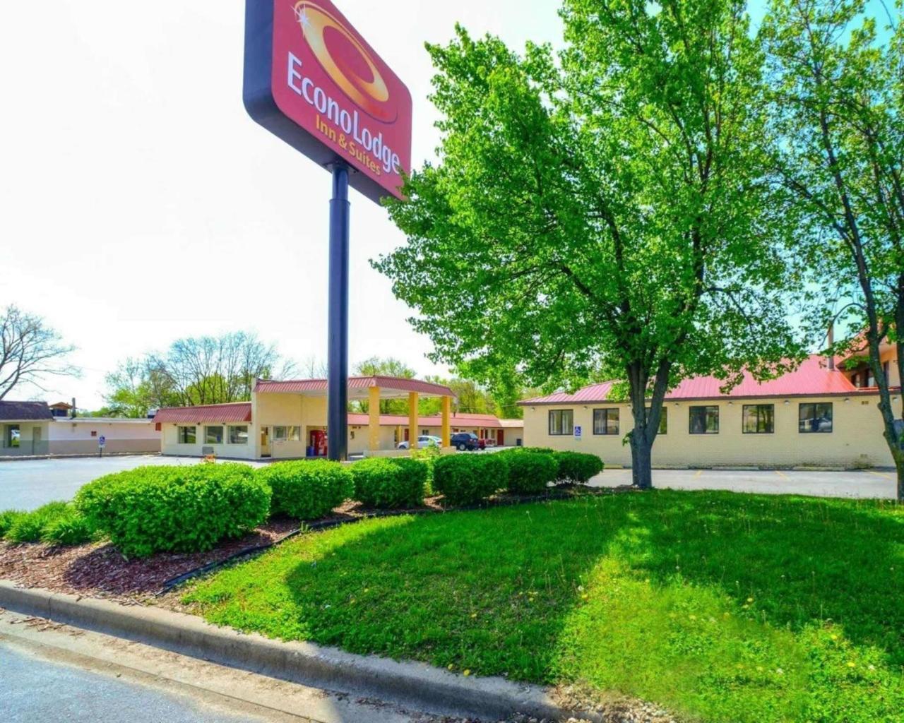 Econo Lodge Inn & Suites Carbondale Exterior photo